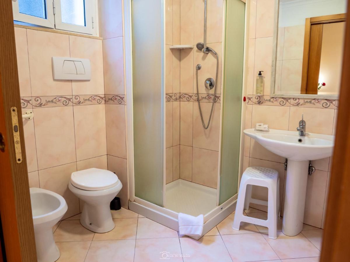 Single Room,1419478689:JPEG